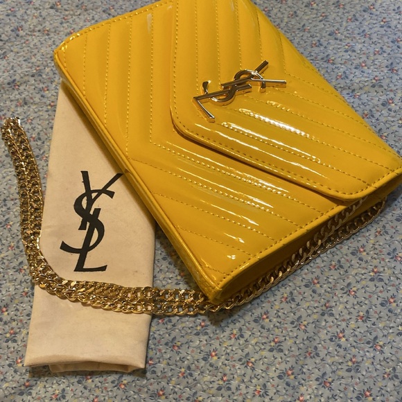 Saint Laurent Paris - Picture 2 of 3